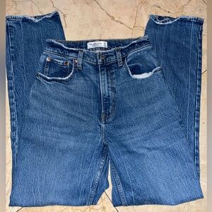 Abercrombie 90s Straight Ultra High Rise